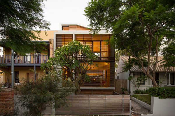 SAF-Tour-Architect's-House---Architect-Matthew-Pullinger---Alexandria-Courtyard-House---Photography-by-Brett-Boardman-02