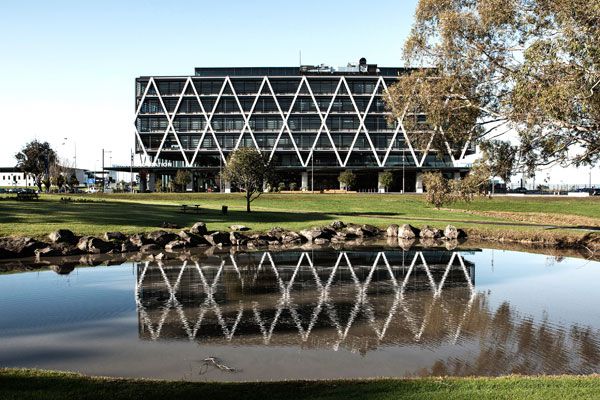 Public_WarrenMahoneyArchitects_MITManukauTransportInterc_Simon-Devitt