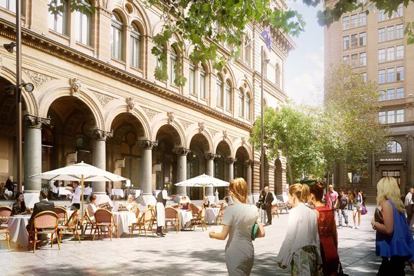Dining al fresco in Martin Place