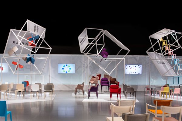 Pedrali-stand_Flying-Boxes_SM2014_01