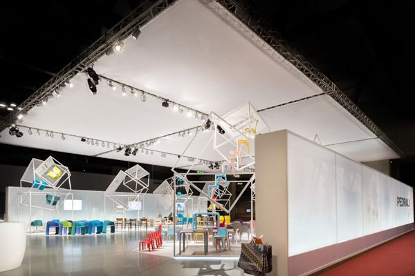 Pedrali-stand_Flying-Boxes_SM2014_02