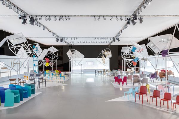 Pedrali-stand_Flying-Boxes_SM2014_05