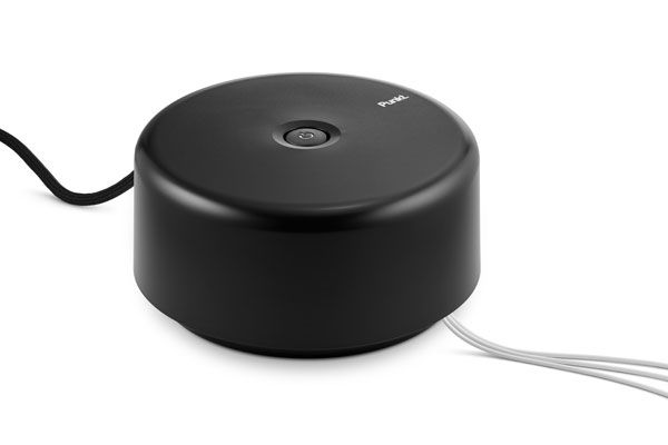 LR_Punkt_ES01_black_close_cable_Apple