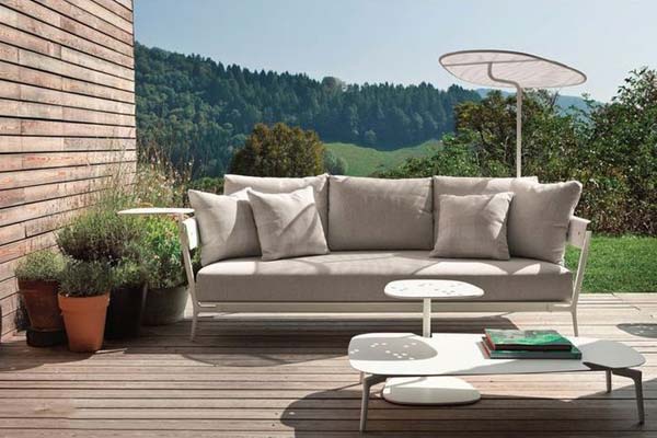 WHAT HAPPENS WHEN TRADITIONAL CRAFTSMANSHIP MEETS AVANT-GARDE TECHNOLOGY?