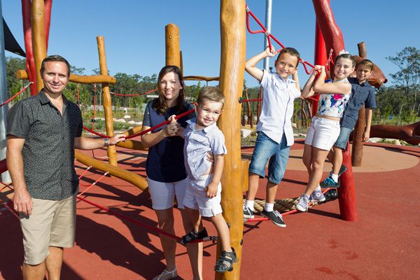 Aaron-and-Michelle-Drummond,-with-Mason,-3,-Isaac,-8,-Tahliya,-11,-and-Brodie,-13