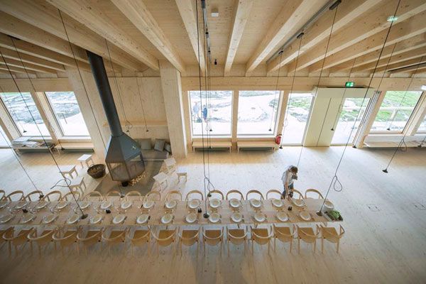 Herzog_de_Meuron_._Ch_serrugg_Cable_Car_and_restau2