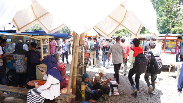 Indonesia_StreetVendor_IndesignLive