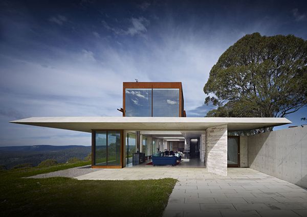 The Invisible House