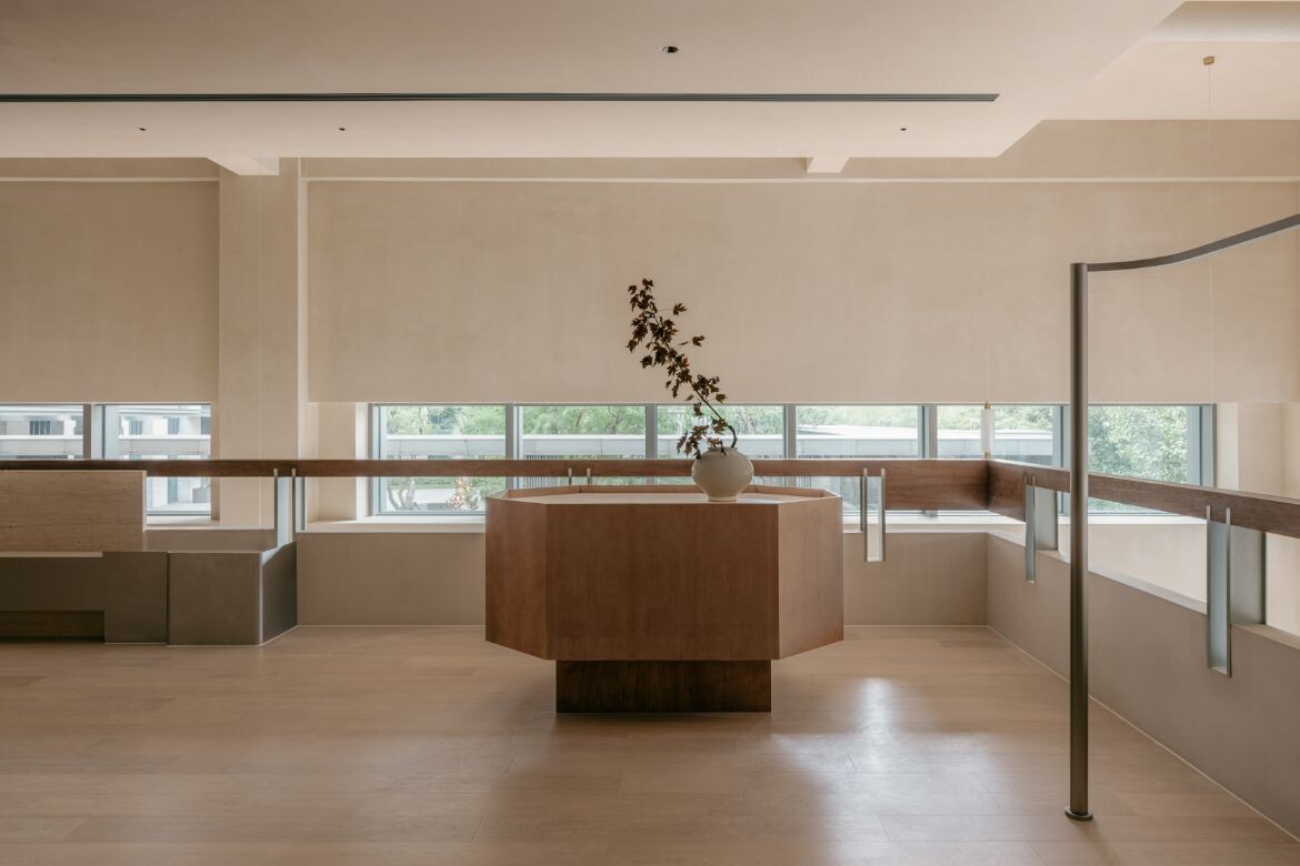 There is NO SUCH THING as ordinary retail