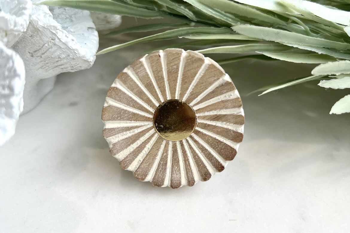 wooden doorknob flower shape