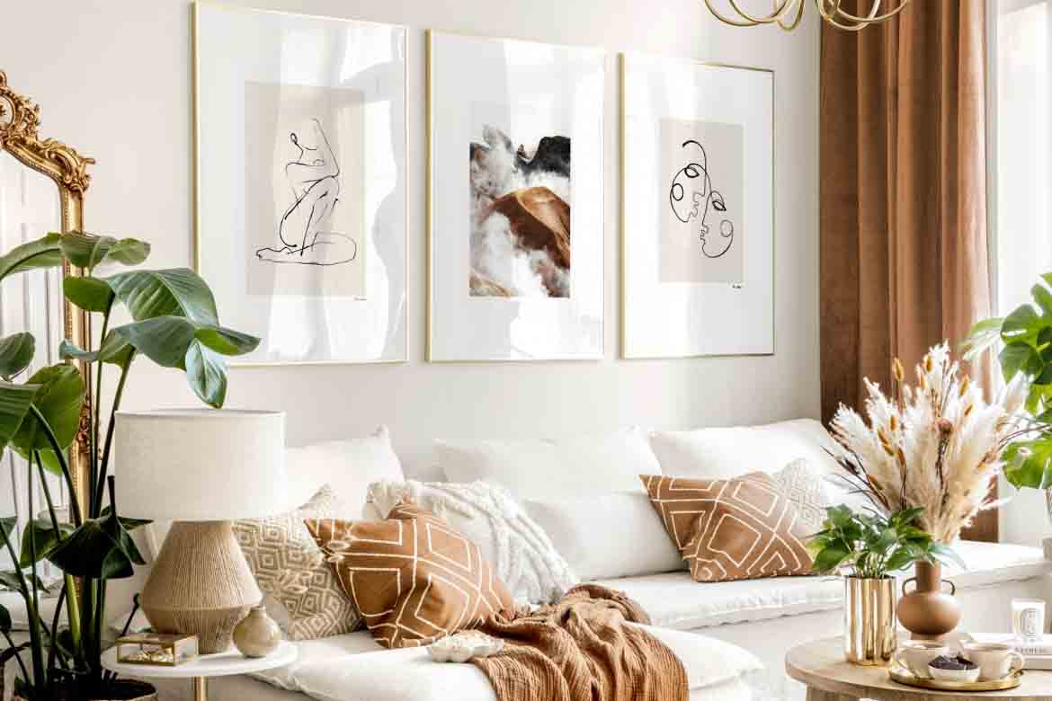 Personalizing your interior: how to decorate your walls with style