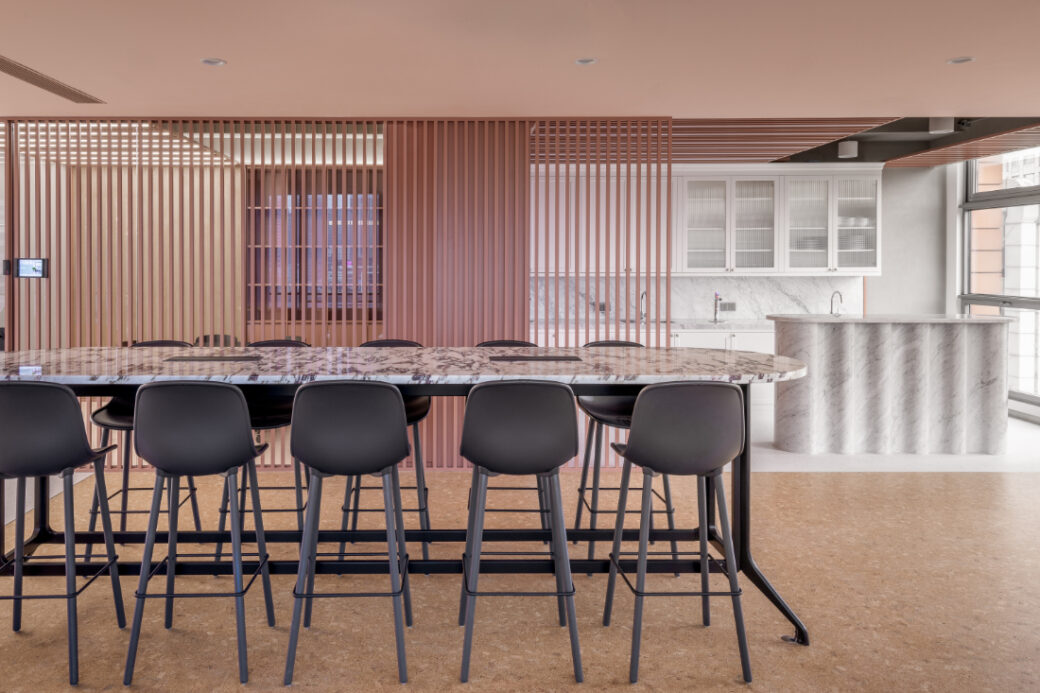 A fashion-forward and technologically driven workplace for a fashion ...