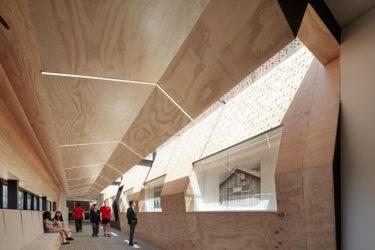 College Flyover Gallery, Caroline Chisholm by Branch Studio Architects. Photo by Peter Clarke.