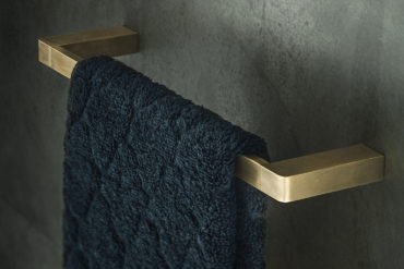 Eon by Rogerseller Accessories