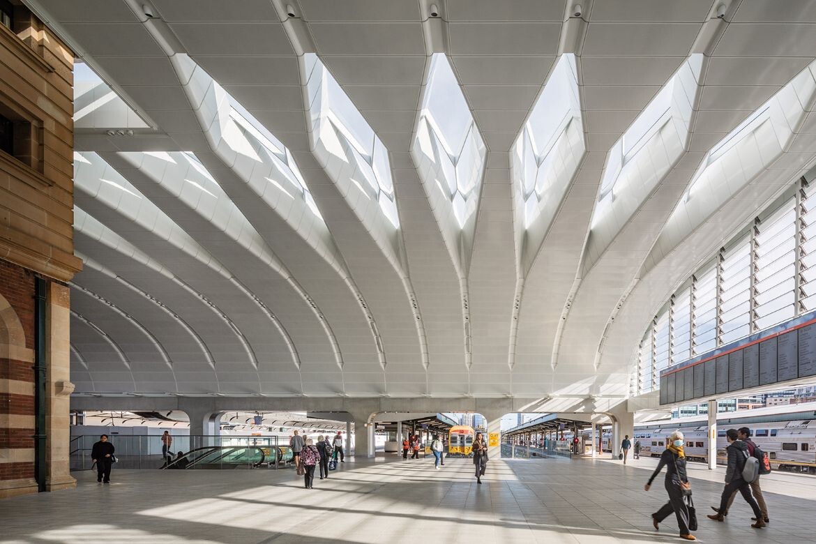 Decluttering Central Station for space, light and circulation