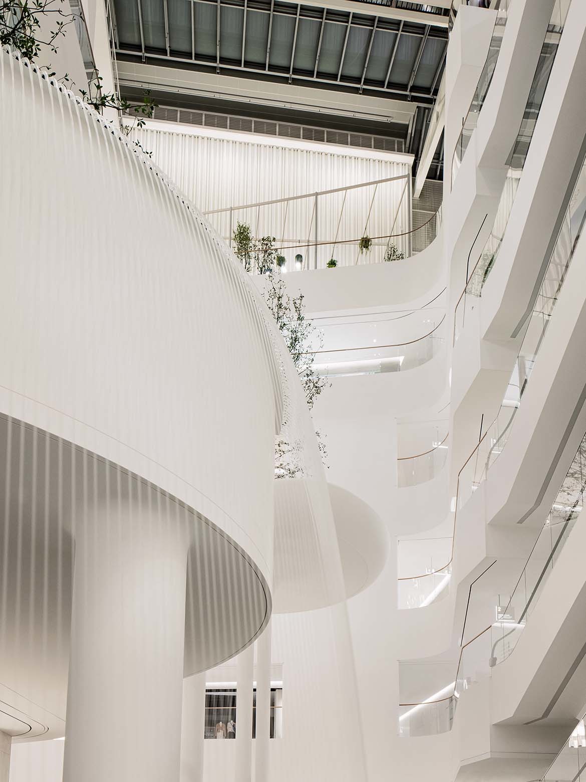 Architect Frank Gehry Designs a Sculptural Flagship for Louis Vuitton in  Seoul