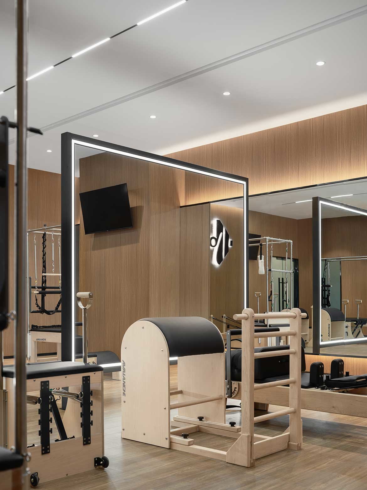 CUN FF designs Hercules Fitness