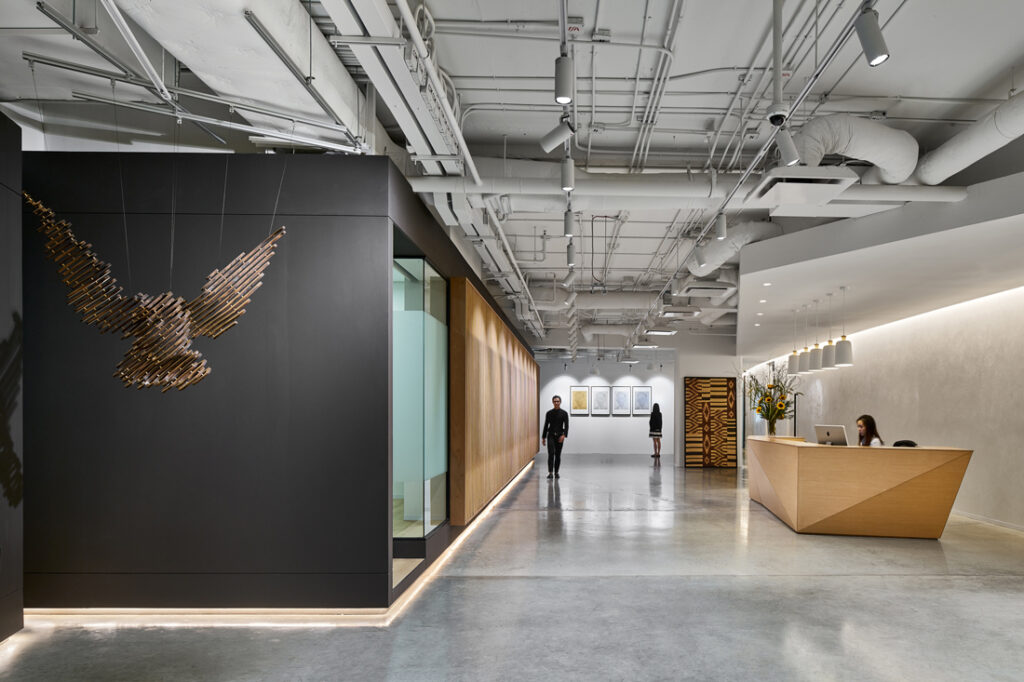 Advertising Presence: Orbit Designs a Flexible Shared Office For J ...