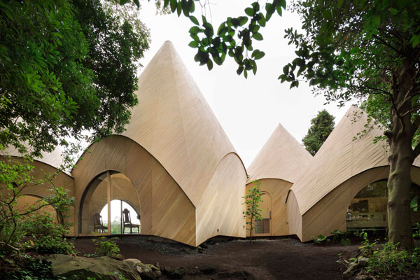 A Social Abode In The Mountains