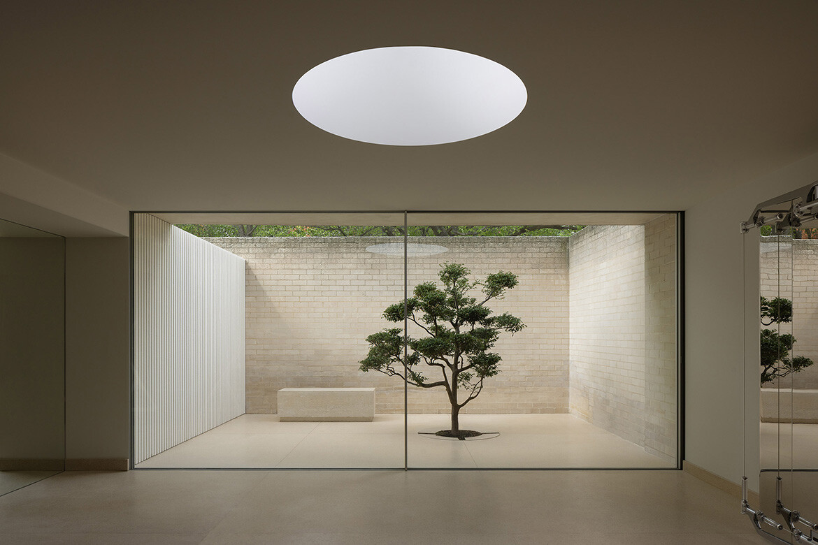A modernist icon gains a new communal space