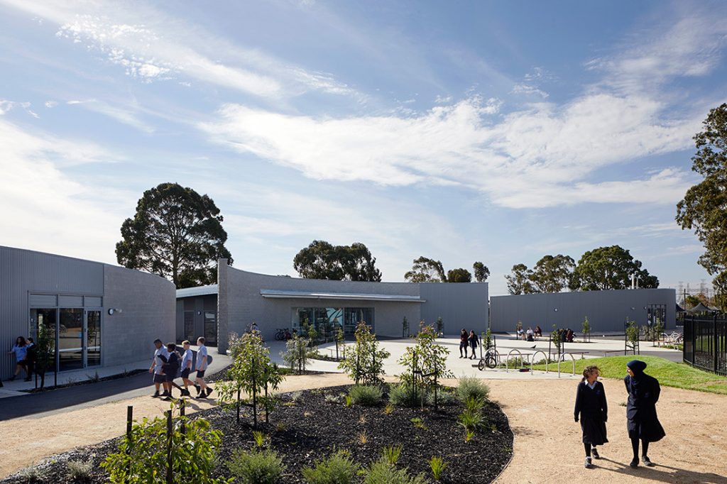 William Ruthven Secondary School IndesignLive