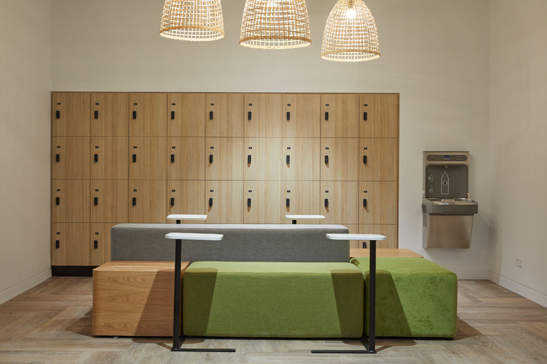 Modern-Solutions-Accent-Furniture-03