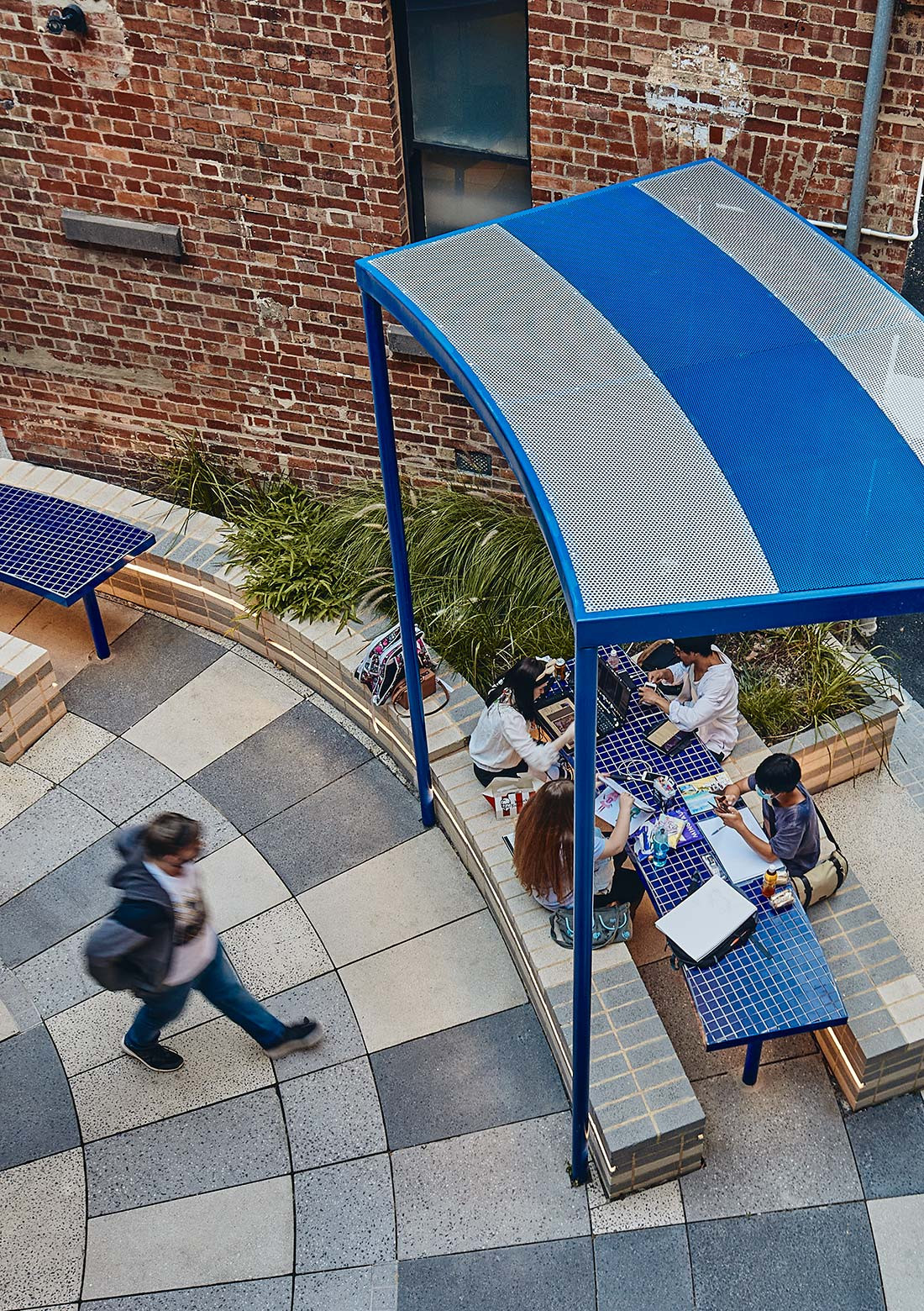 RMIT New City Laneways by Sibling Architecture, photo: Peter Bennetts.