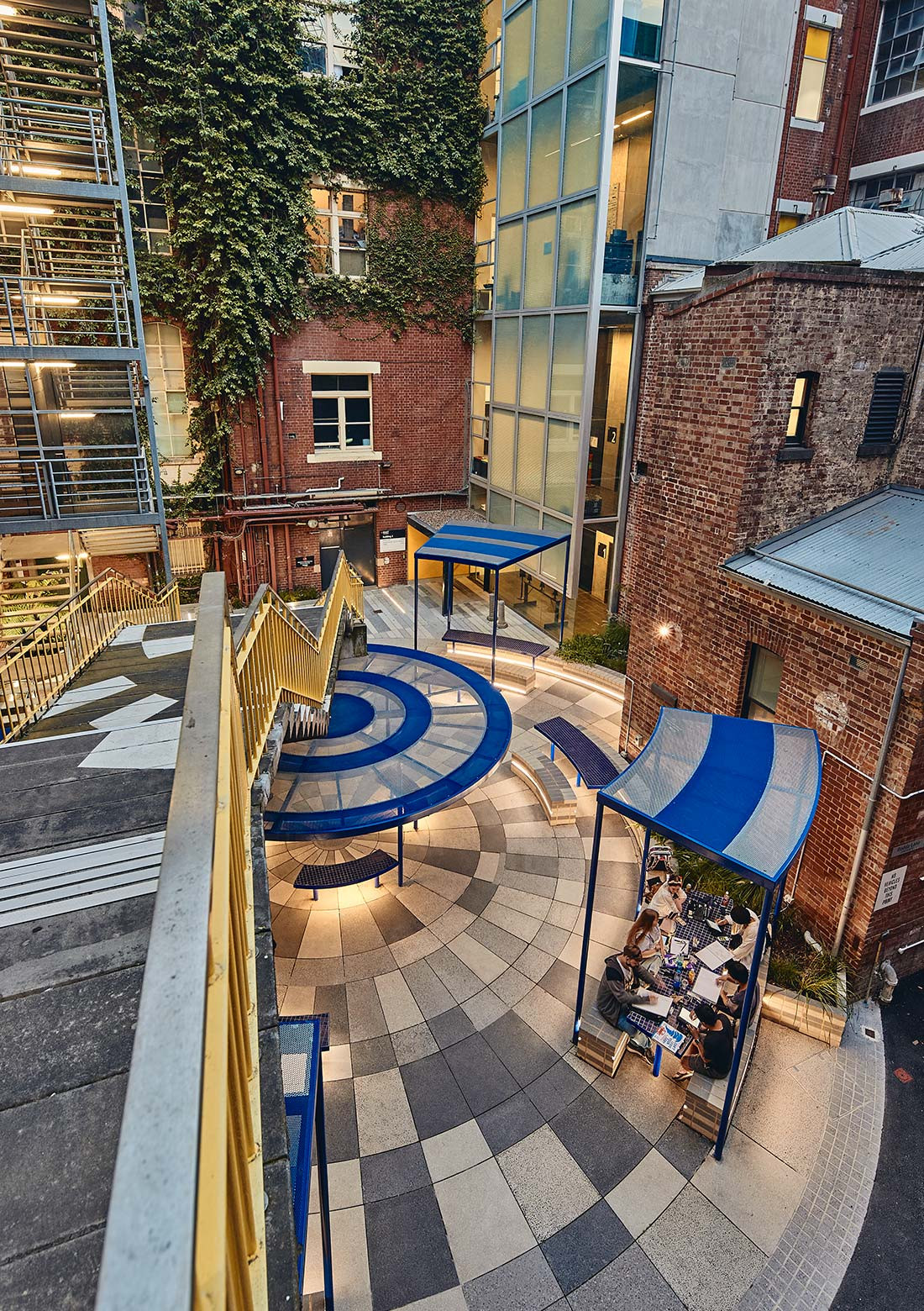 RMIT New City Laneways in Melbourne, by Sibling Architecture, bring meetings, informal class time, and collaborative opportunities into the university’s interconnecting laneways. Photo: Peter Bennetts