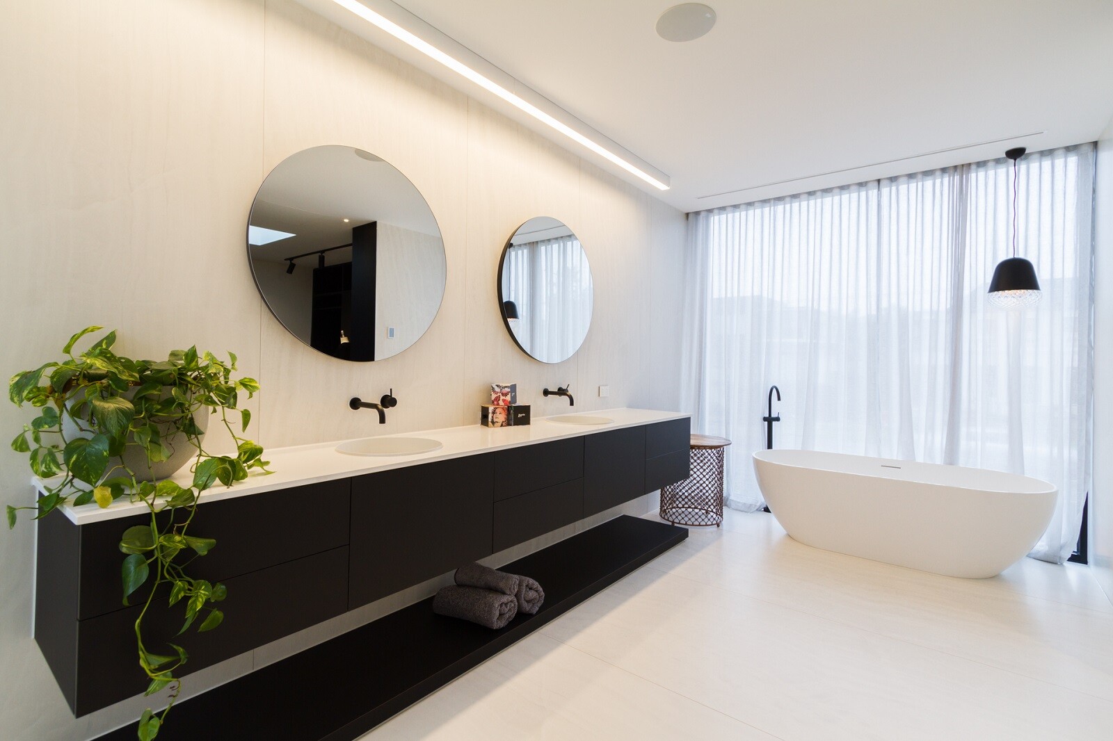 The real difference between custom and flat-pack kitchen renovations