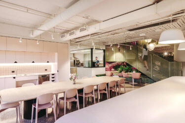 Gray Puksand transforms workplaces into learning spaces