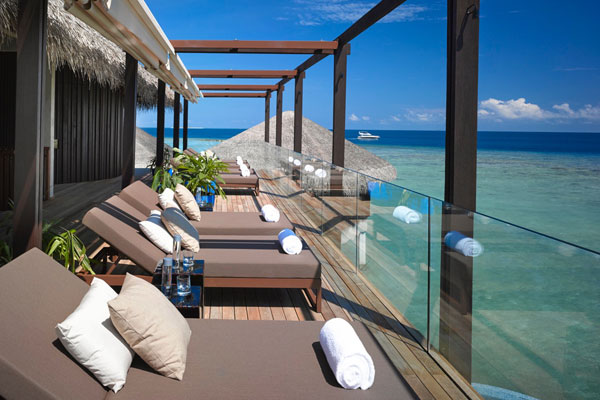 Kettal Fits Out Luxury Resort in the Maldives