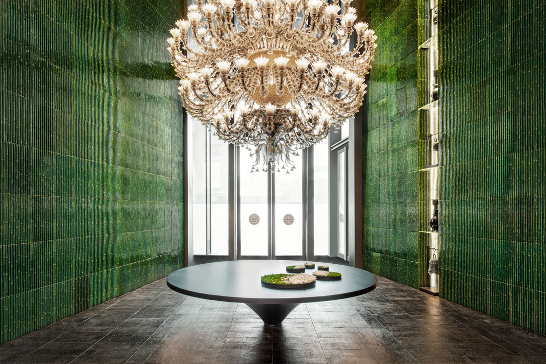 Piero Lissoni’s Italian Perspective At The Middle House